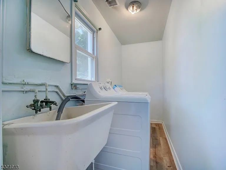 17 Brook Pl — Photo 18