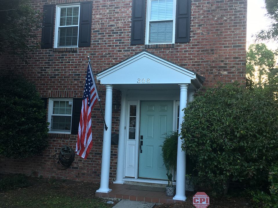 2nd image of 308 Lakeside Dr