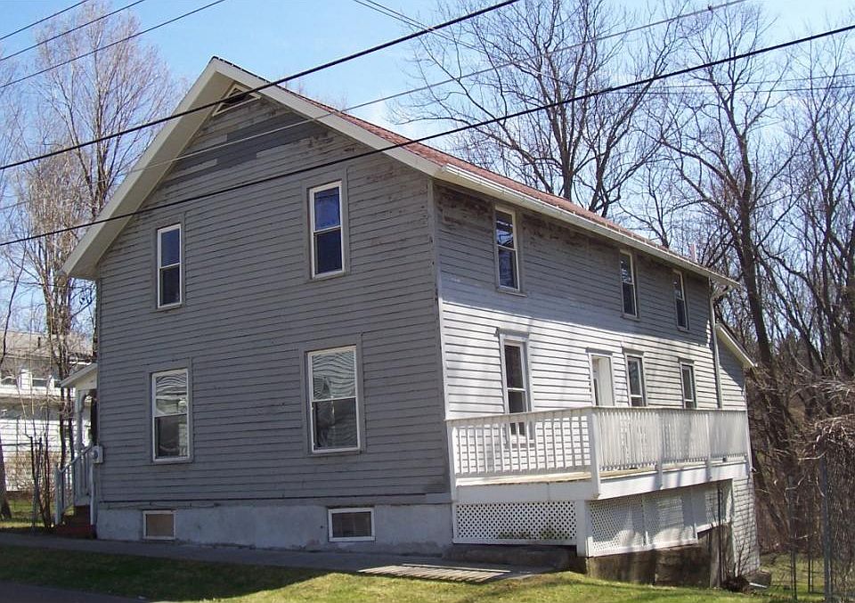 2nd image of 8 Mill St