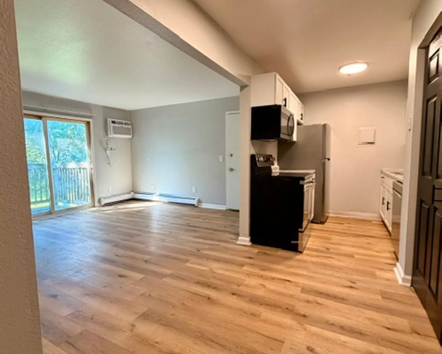 Peppertree Apartments — Photo 1