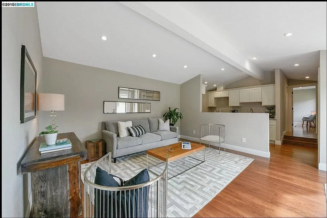 1700 1/2 Pearl - 30% Rental Fee — Photo 4