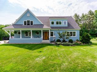 5 Maple St, Falmouth, ME 04105