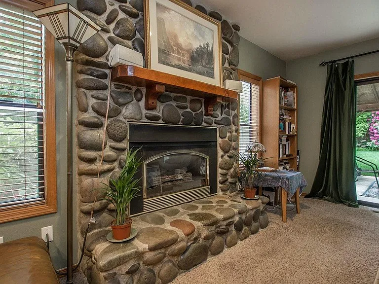 Family Room-fire place