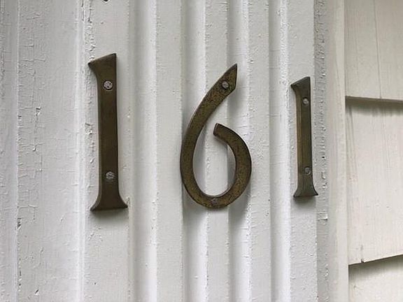 5th image of 161 Bond St