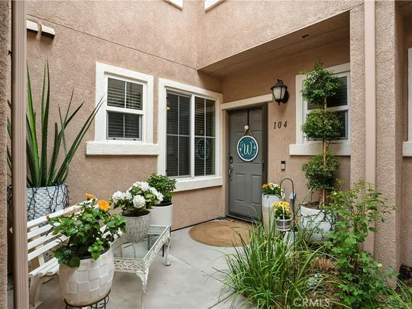 15636 Vista Way Unit 104, Lake Elsinore, CA 92532
