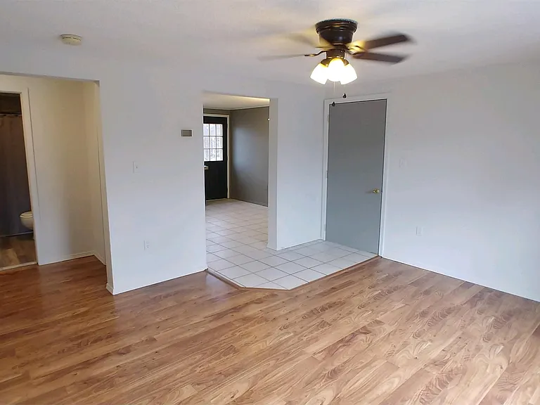 15 S Wayne St #201 — Photo 16