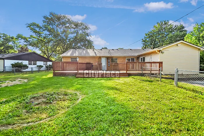 1712 Arley Dr — Photo 4