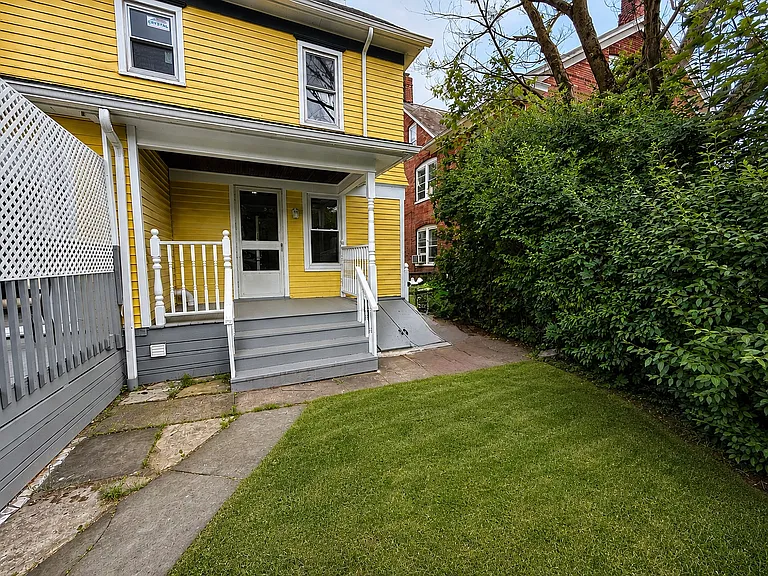 832 Thomas St #834 — Photo 22