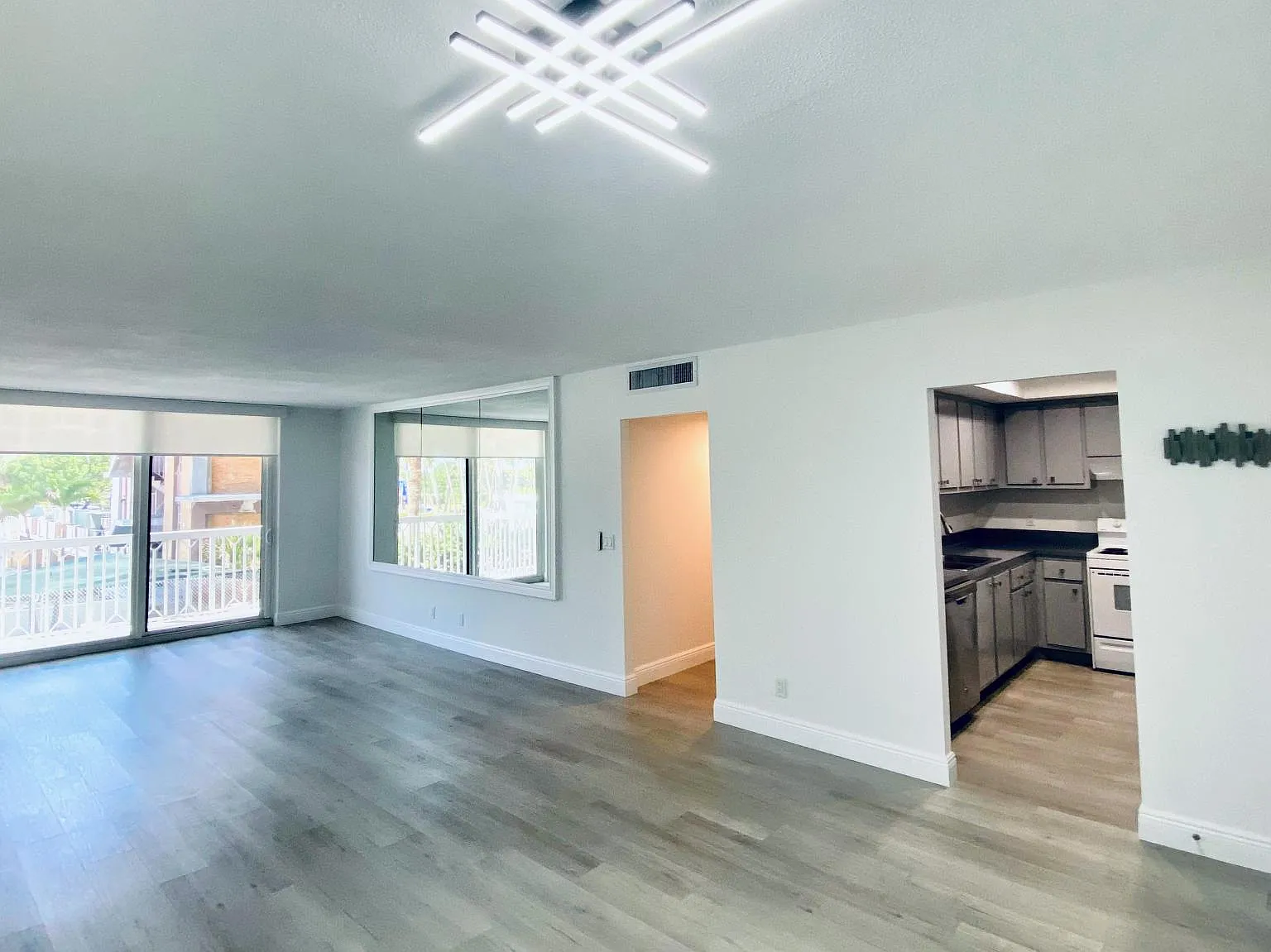 125 Ocean Ave — Photo 2