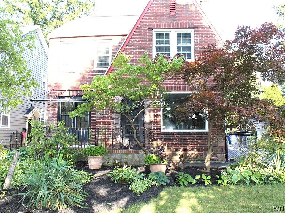 1st image of 365 Maynard Dr