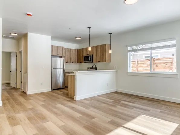 Luxury Apartment in La Pine!, 16510 Finley Butte Rd #202, La Pine, OR 97739