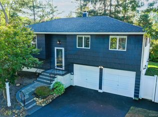 26 Forest Ave, Port Jefferson Station, NY 11776