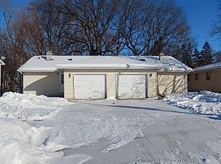 9 Newberry Ct, Appleton, WI 54915