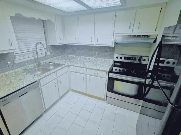 1399 S Berthe Ave, Panama City, FL 32404