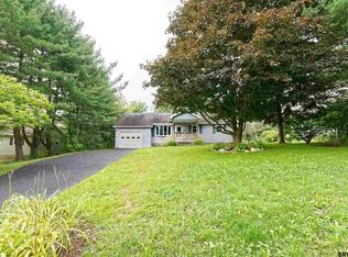 49 Onderdonk Rd, Schenectady, NY 12302