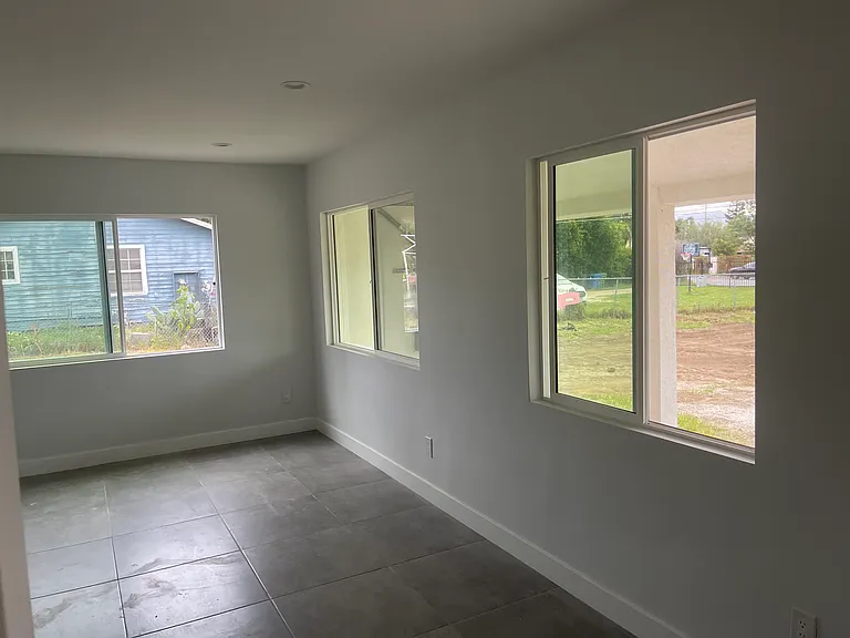 14287 Polk St — Photo 23
