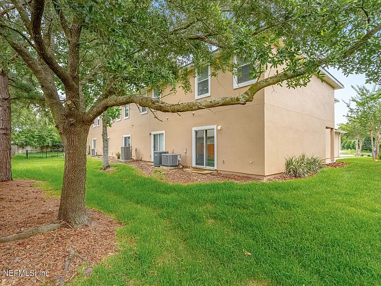 577 Scrub Jay Dr — Photo 30