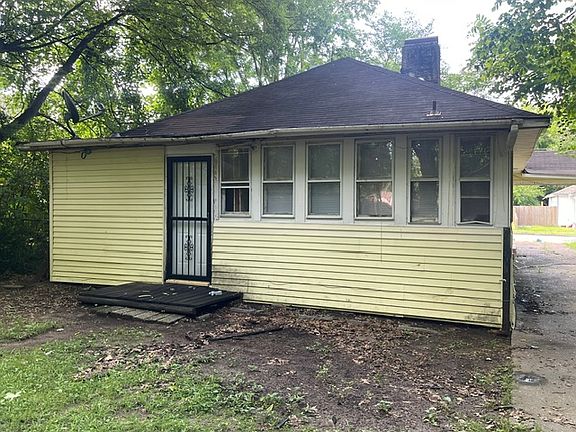 2nd image of 3652 Faxon Ave