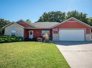 917 Highland Ridge Dr, Manhattan, KS 66503