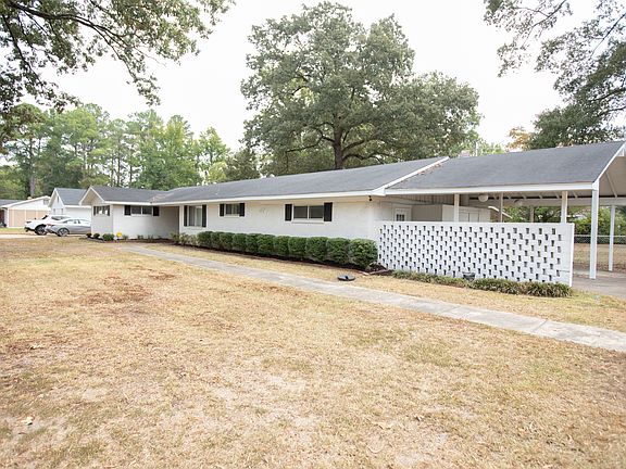 3rd image of 124 Gaylane Dr