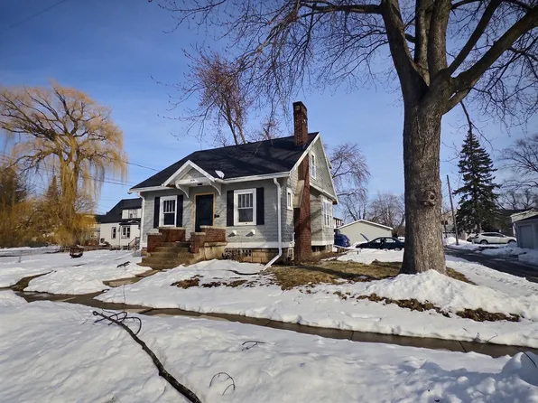 818 N Van Buren St, Green Bay, WI 54302