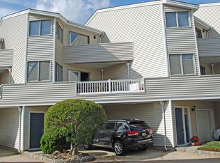6 Newport Ct, Long Branch, NJ 07740