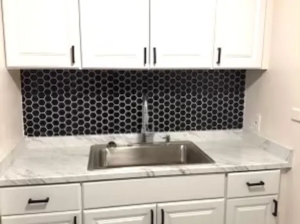 E Clinton Ave, 1202 E Clinton Ave #1208, Fresno, CA 93704