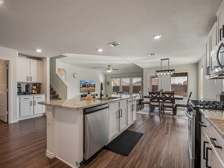 4008 Spur Trail Dr — Photo 10
