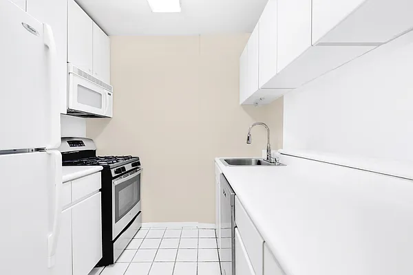 Rented by Douglas Elliman | media 3