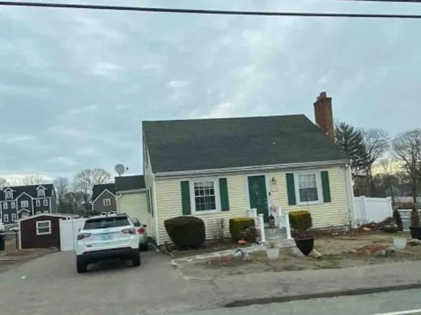 98 Quincy St, Brockton, MA 02302