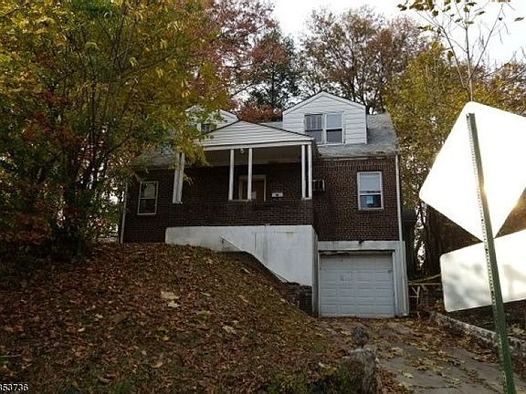 2nd image of 5 Lafayette Ave