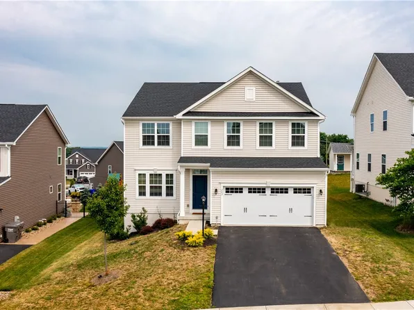 203 Dior Dr, Zelienople, PA 16063