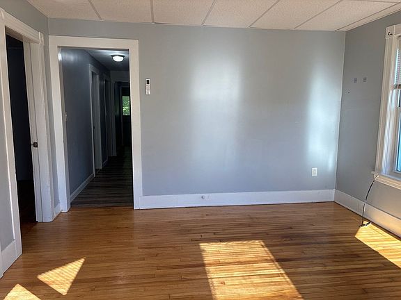 4th image of 106 Illinois St