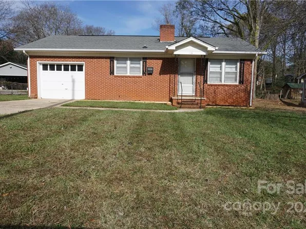 115 Pine St, Morganton, NC 28655