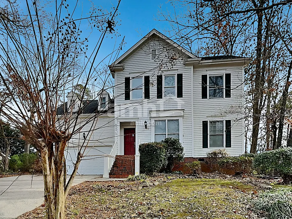 8005 Red Oaks Trl