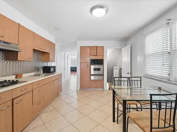 301 Ege Avenue image 4 of 16