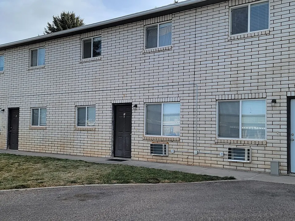 506 E 1935 N