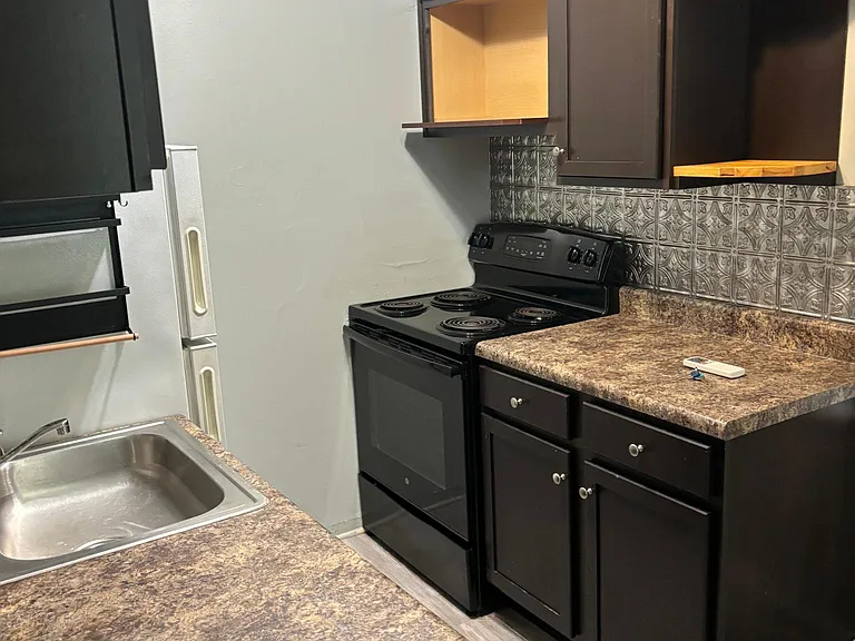 215 Findlay St #2 — Photo 5