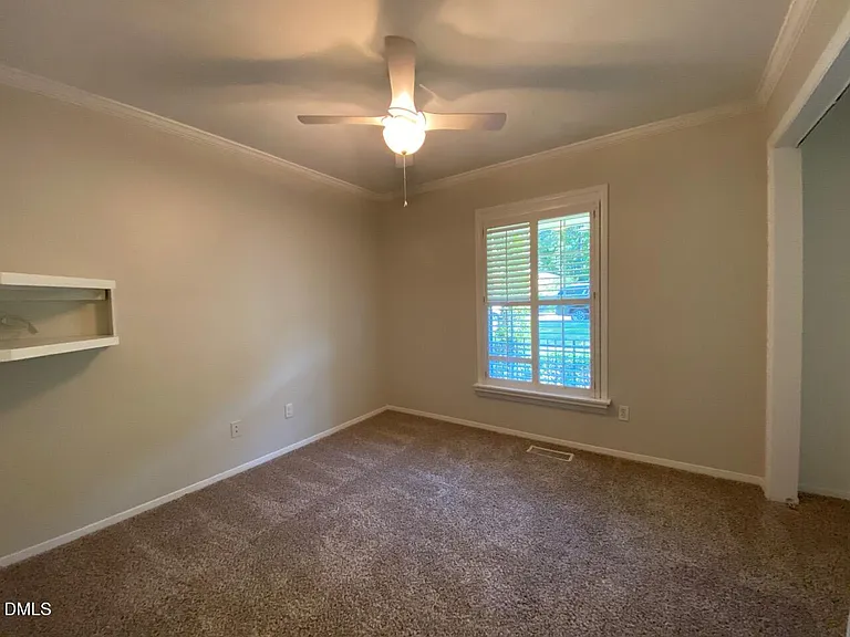 409 Killington Dr — Photo 9