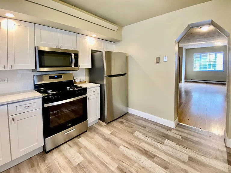 2436 S Mole St — Photo 9