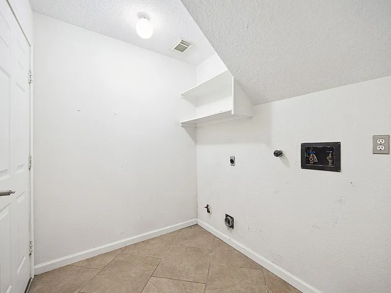 12831 Dove Point Ln — Photo 49