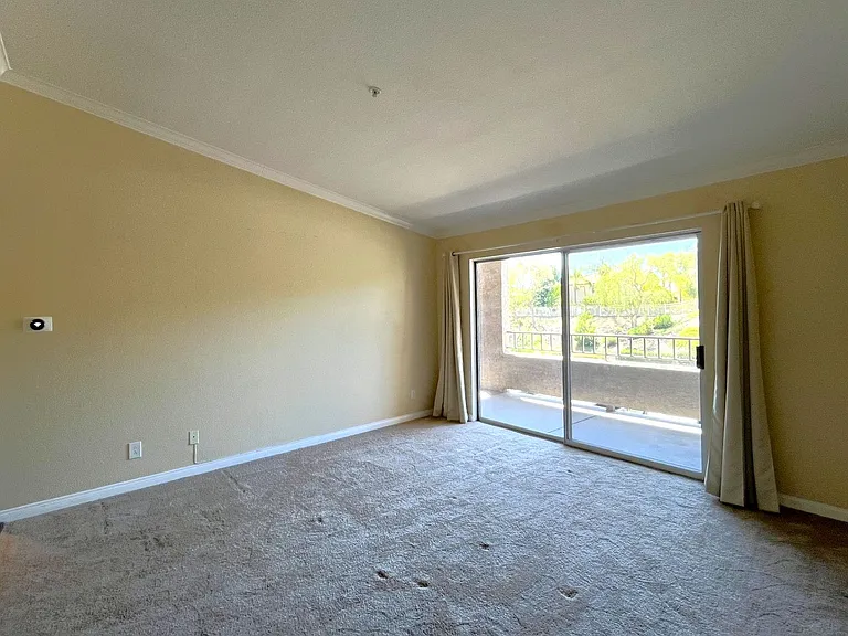 1020 La Terraza Cir #306 — Photo 17