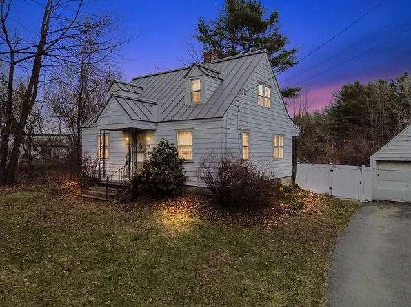 55 River Road, Benton, ME 04901