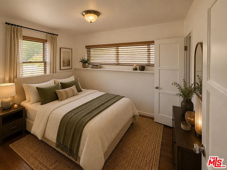 2115 Ocean Park Blvd #4 — Photo 10