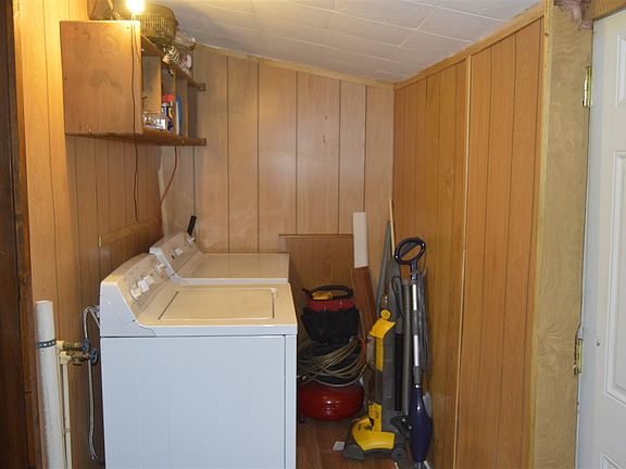 5th image of 112 Sheridan Dr