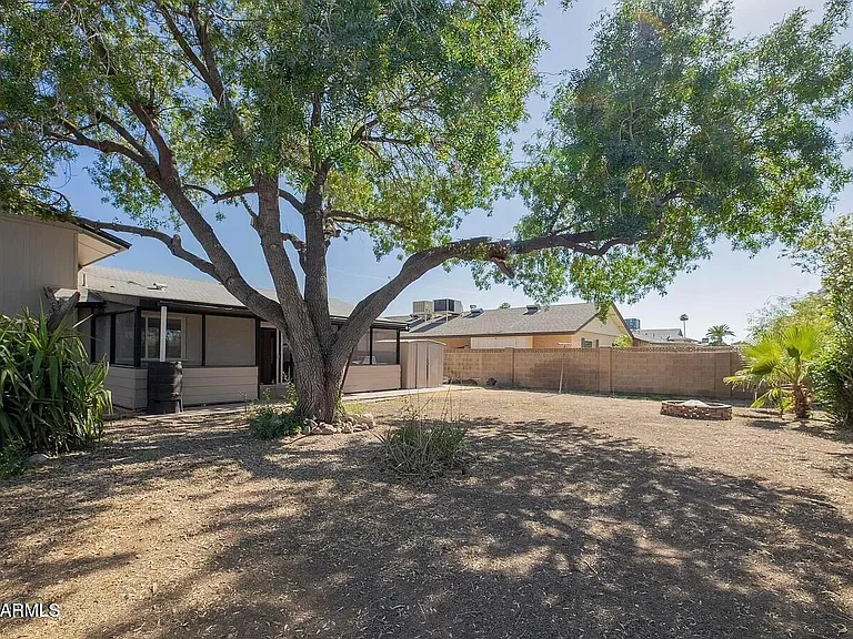 1646 E Hermosa Dr — Photo 9