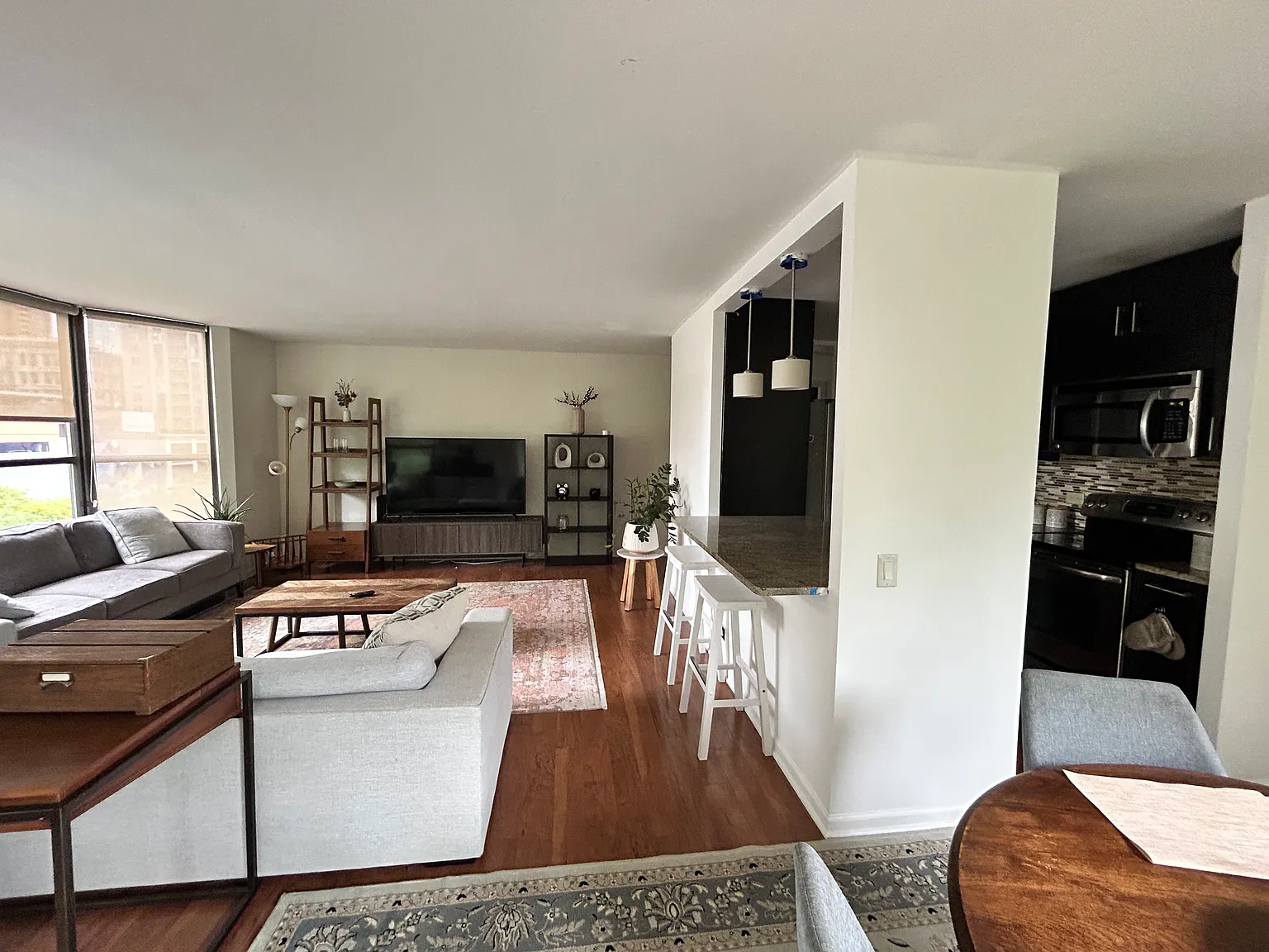 2 bed, 1.5 bath, 1250 sqft, $2,900 — Photo 3