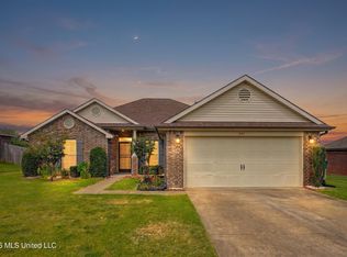 7681 Walnut Glen Dr, Southaven, MS 38672
