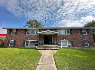 160 S Curtis Ave APT 2S, Kankakee, IL 60901