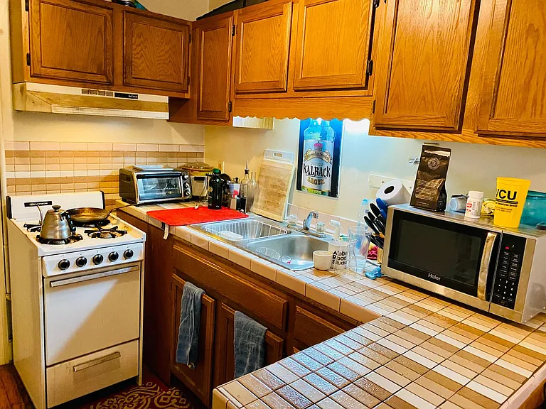 3316 Ellwood Ave.* — Photo 8